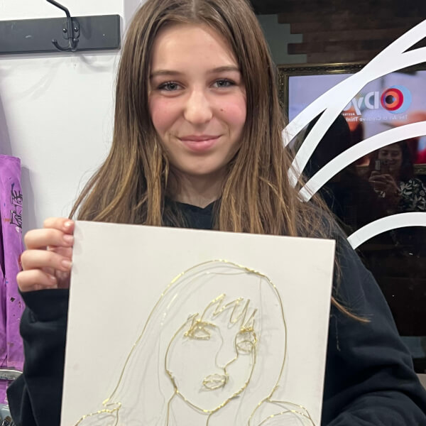 Iconic Wire & Wine: Sculpting Workshop for the Stars
