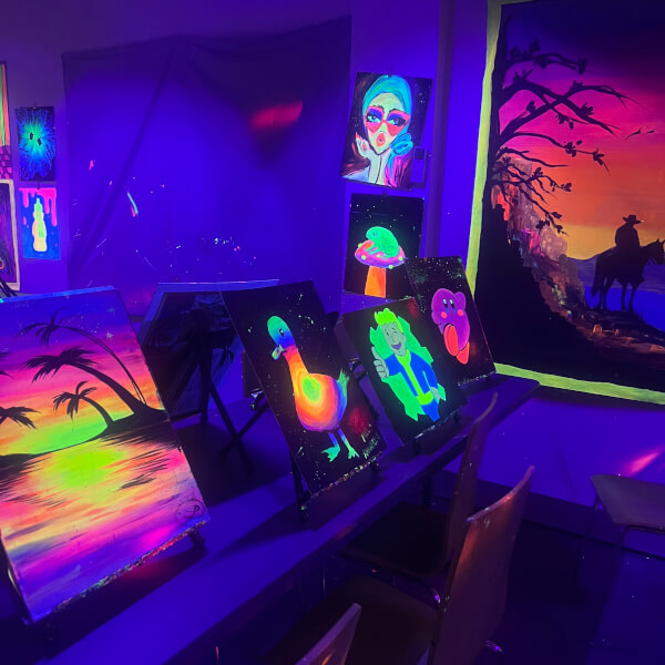Paint in the Dark© - UV Light Disco Party